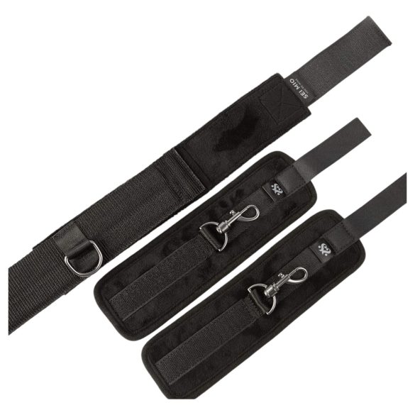 Sei Mio - spredestang med håndjern (svart)