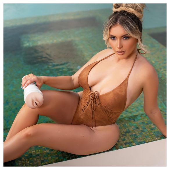 Fleshlight Kayley Gunner - naturtro vagina (naturlig)