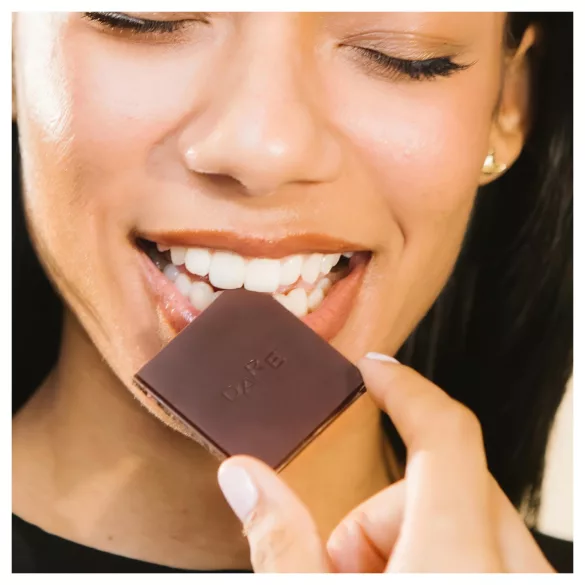 The Oh Collective Date Night - mørk sjokolade med eple og jordbær for par (50 g)